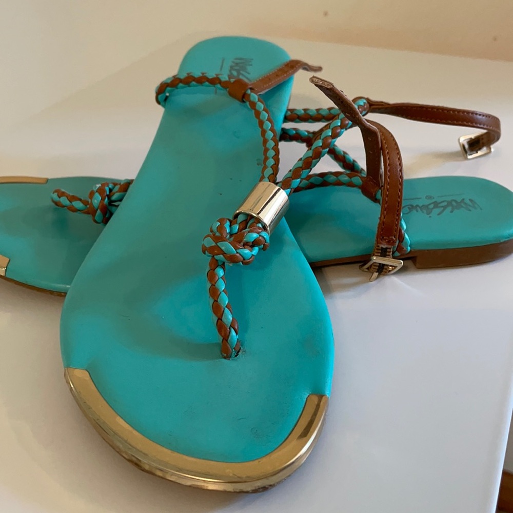 Great condition sandals